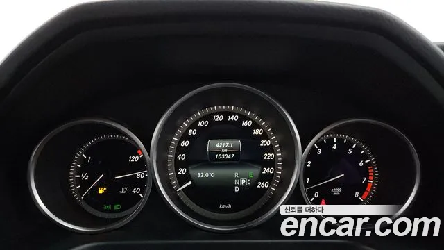 Mercedes-Benz E-Class 2015 thumb 11
