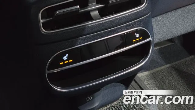 Genesis GV70 2021 thumb 4