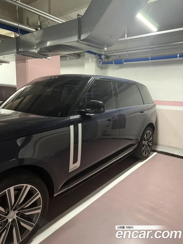 Land Rover Range Rover 2023 thumb 10