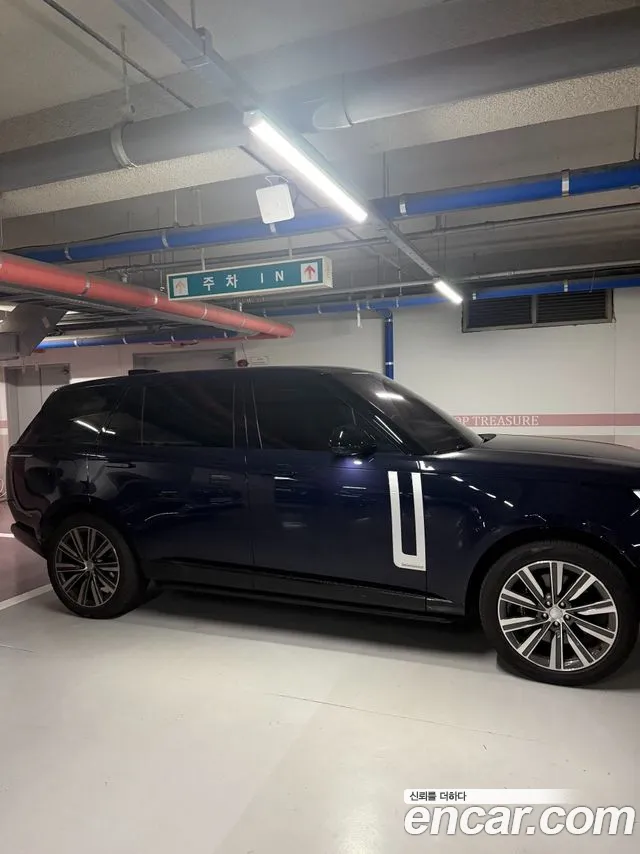 Land Rover Range Rover 2023 thumb 5