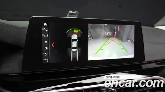 BMW 5 серии 2018 thumb 11