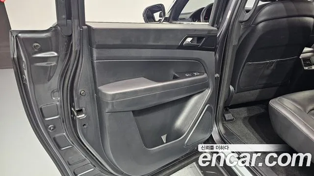 KGM Rexton 2020 thumb 11