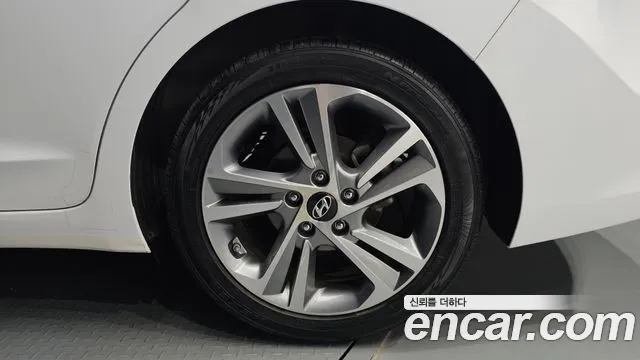 Hyundai AD 2018 thumb 11