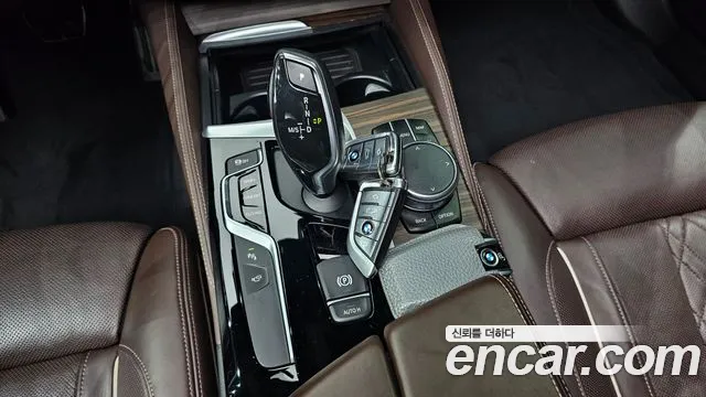BMW 5 серии 2017 thumb 5