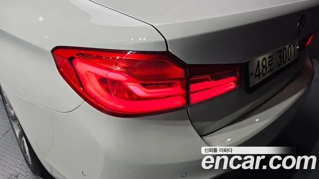BMW 5 серии 2017 thumb 9