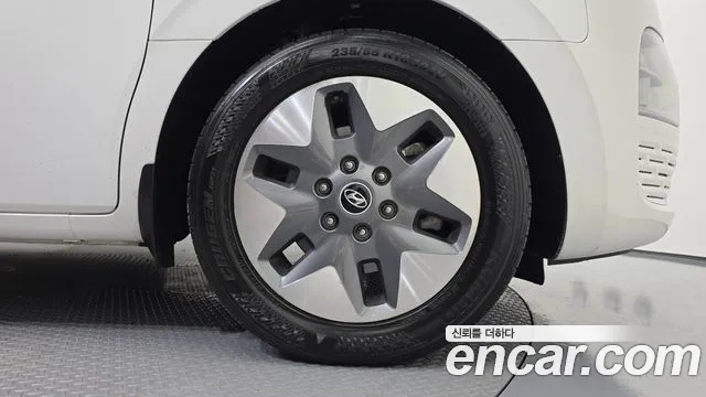Hyundai Staria 2021 thumb 9