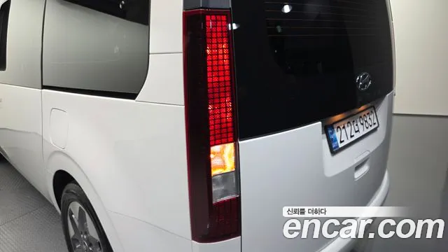 Hyundai Staria 2021 thumb 8