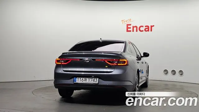 Renault SM6 2016 thumb 2
