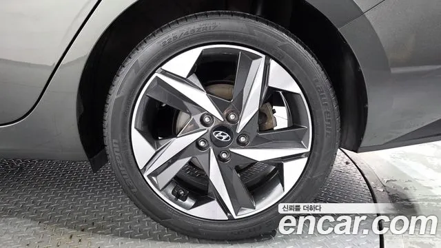 Hyundai Elantra 2021 thumb 5