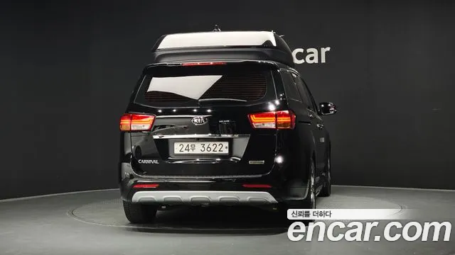 Kia Carnival 2014 thumb 4