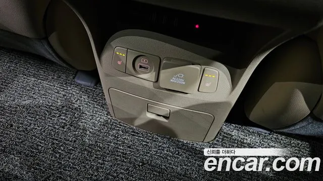 Kia Carnival 2014 thumb 5
