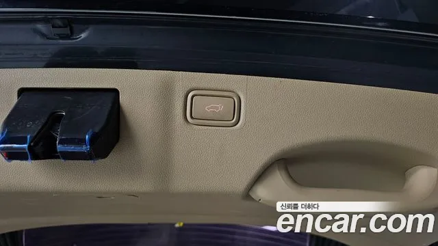 Kia Carnival 2014 thumb 8