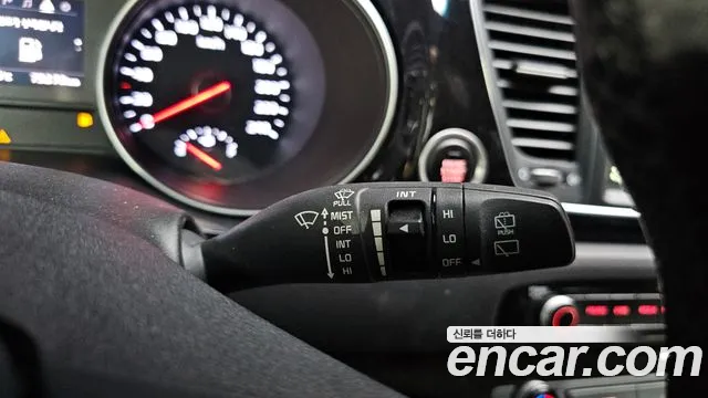 Kia Carnival 2014 thumb 2