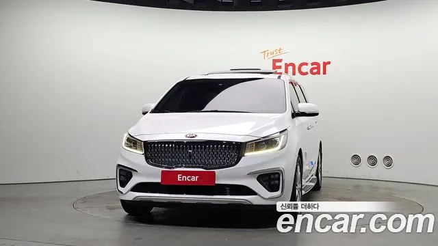 Kia Carnival 2018 thumb 3