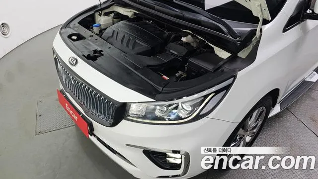Kia Carnival 2018 thumb 4