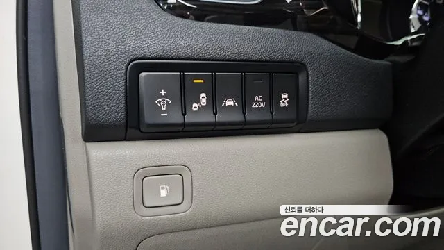 Kia Carnival 2018 thumb 11