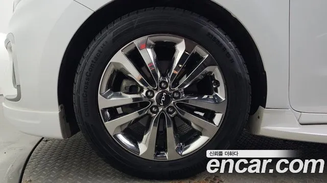 Kia Carnival 2018 thumb 6