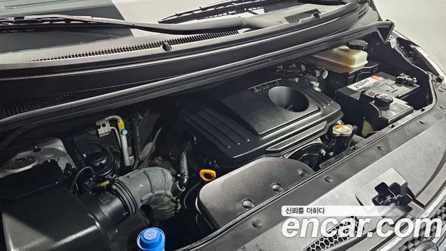 Hyundai Staria 2015 thumb 6