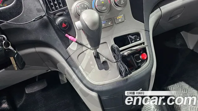 Hyundai Staria 2015 thumb 3