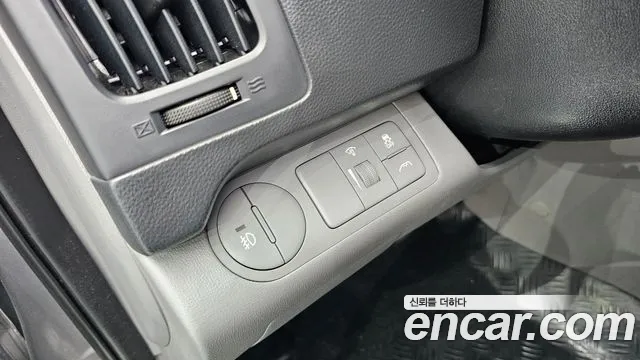 Hyundai Staria 2015 thumb 2