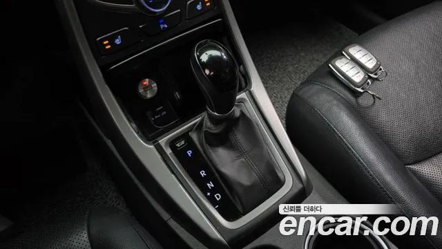 Hyundai Elantra 2015 thumb 3