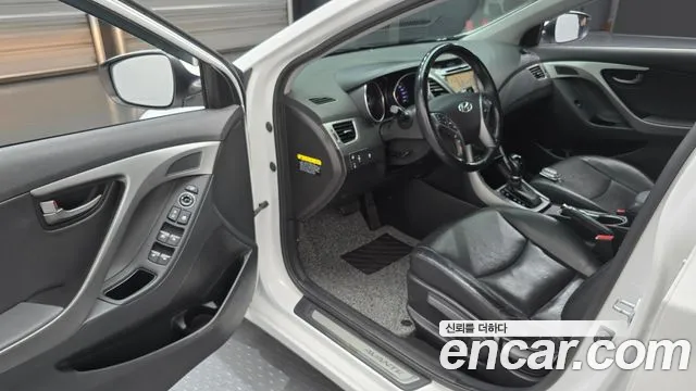 Hyundai Elantra 2015 thumb 12
