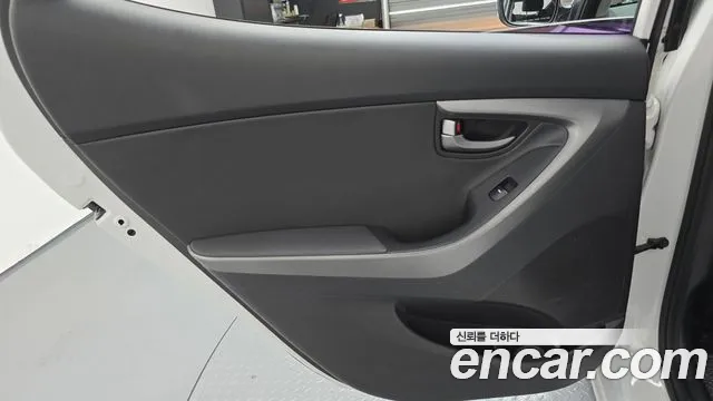 Hyundai Elantra 2015 thumb 11