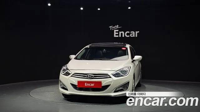 Hyundai i40 2012 thumb 4