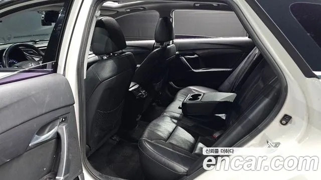 Hyundai i40 2012 thumb 3