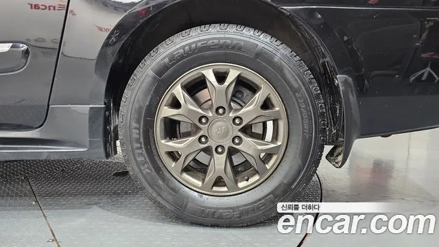 Kia Canival 2013 thumb 10