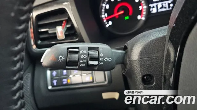 KGM Tivoli 2020 thumb 9