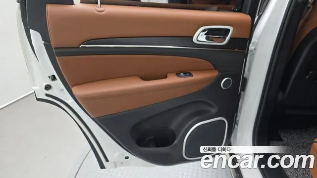 Jeep Grand Cherokee 2021 thumb 11