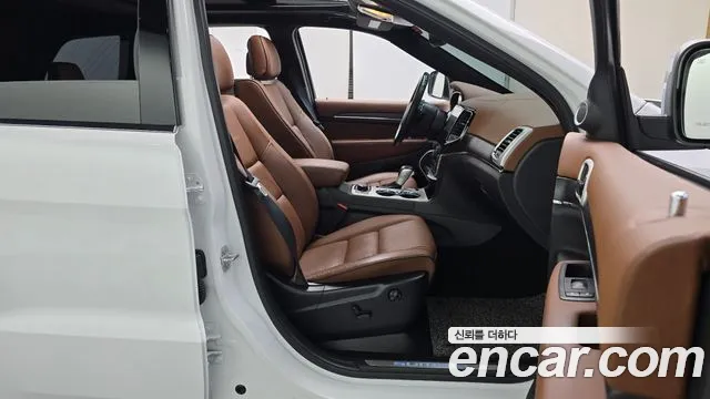 Jeep Grand Cherokee 2021 thumb 9