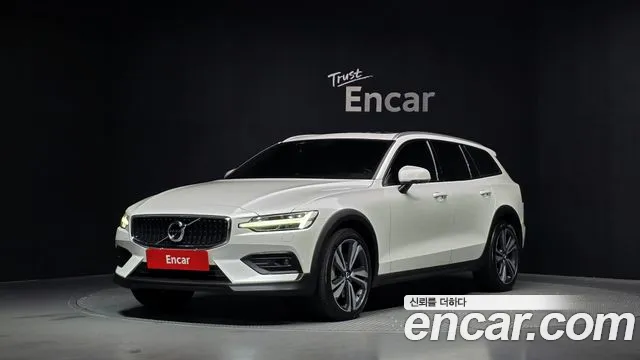 Volvo V60 Cross Country 2019 thumb 9