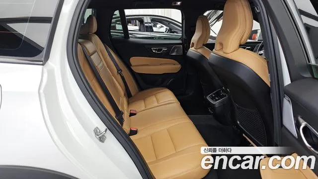 Volvo V60 Cross Country 2019 thumb 2