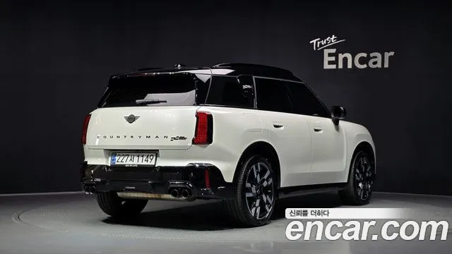Mini Cooper 2025 thumb 2