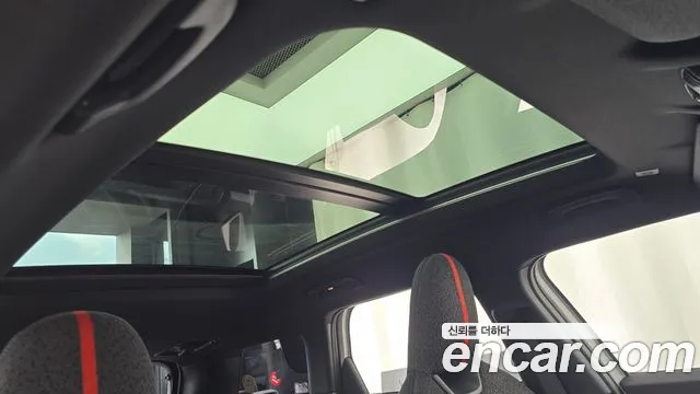 Mini Cooper 2025 thumb 4