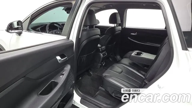 Hyundai Santa Fe 2023 thumb 3