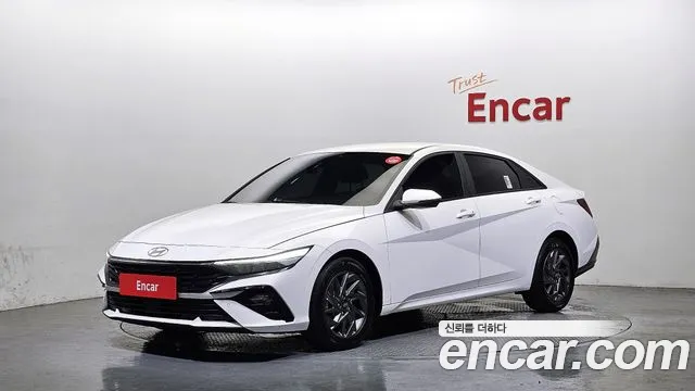 Hyundai Elantra 2023 thumb 2