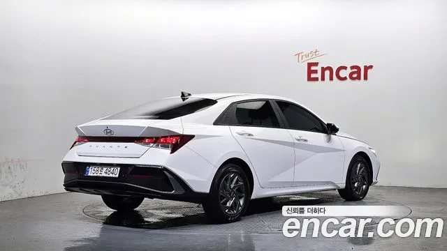 Hyundai Elantra 2023 thumb 5