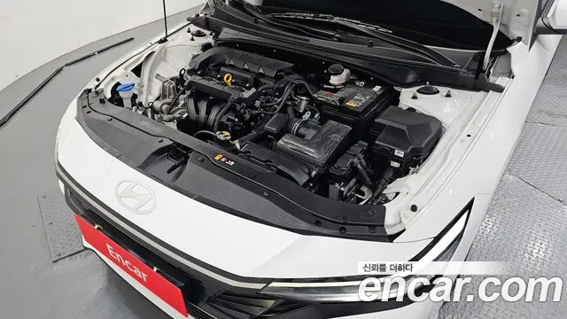 Hyundai Elantra 2023 thumb 6