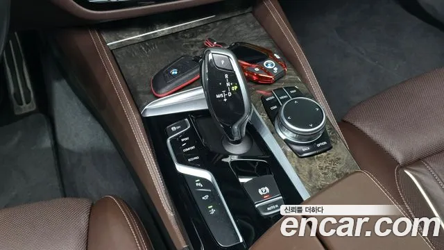 BMW 6 серии Gran Turismo 2018 thumb 6