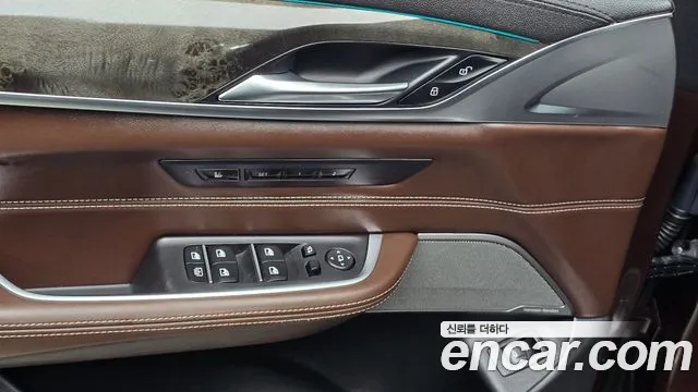 BMW 6 серии Gran Turismo 2018 thumb 12