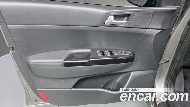 Kia Sportage 2018 thumb 12