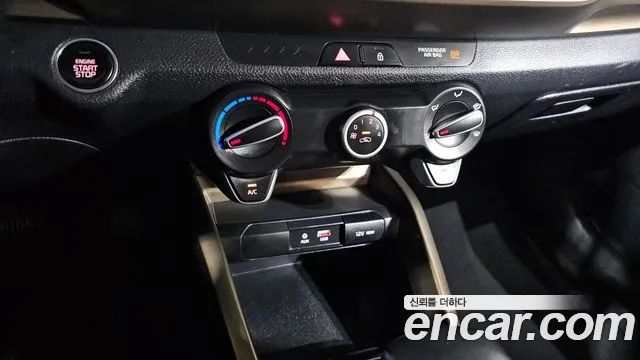 Kia Stonic 2017 thumb 11