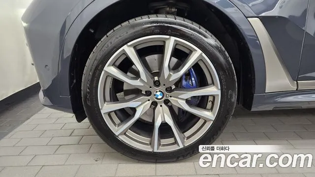 BMW X7 2020 thumb 12