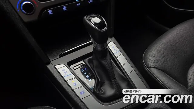 Hyundai AD 2016 thumb 12