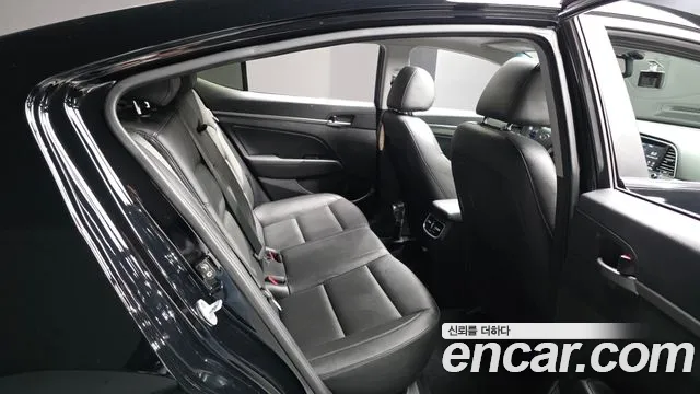 Hyundai AD 2016 thumb 11