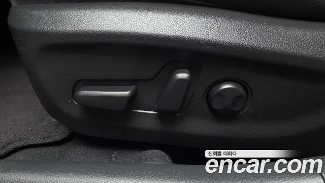 Hyundai AD 2016 thumb 6