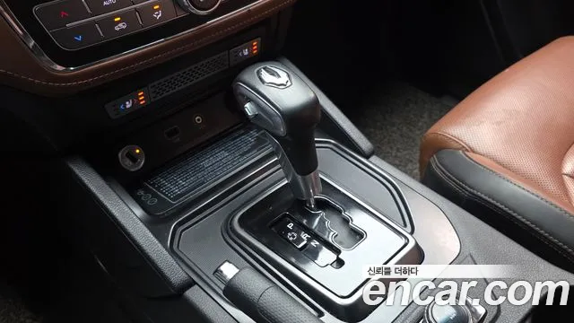 KGM Rexton 2019 thumb 11